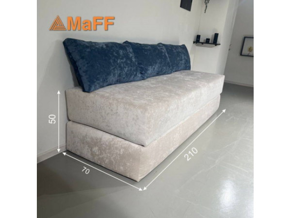 Диван Нельсон бескаркасный плюш крем ,подушки плюш сталь