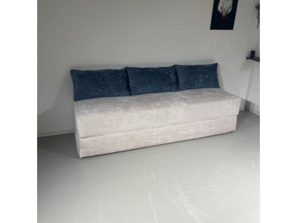 Диван Нельсон бескаркасный плюш крем ,подушки плюш сталь